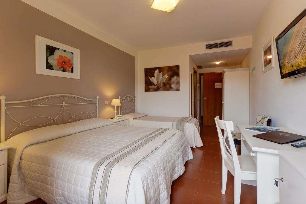 Hotel Giardino Suites And Spa - Numana Pokoj fotografie