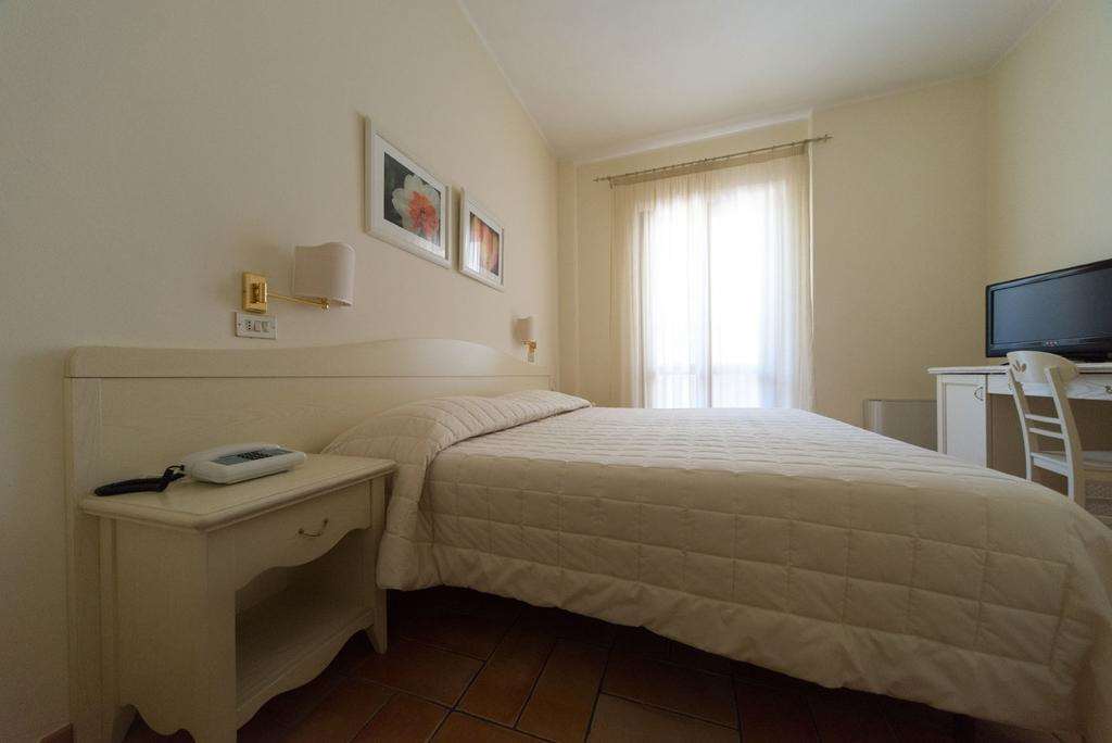 Hotel Giardino Suites And Spa - Numana Pokoj fotografie